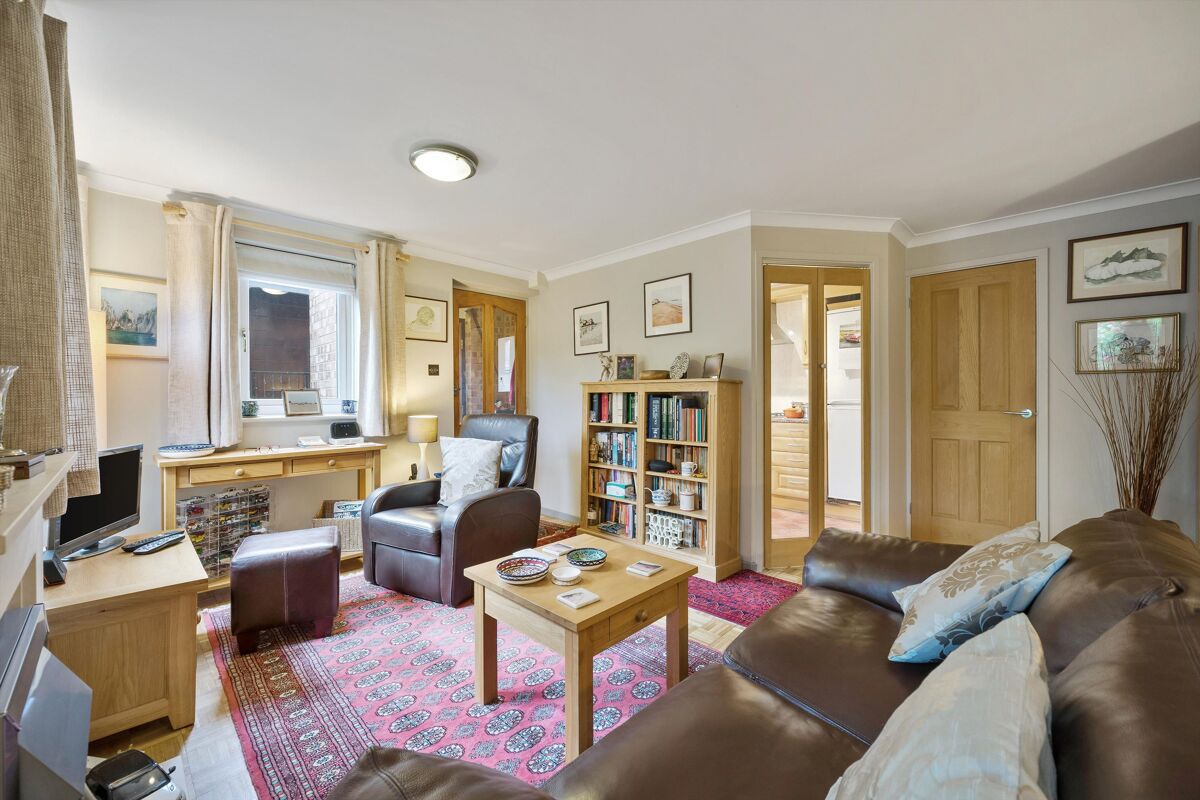 house for sale in Friars Mead, London, E14 CNW012165971 Knight Frank