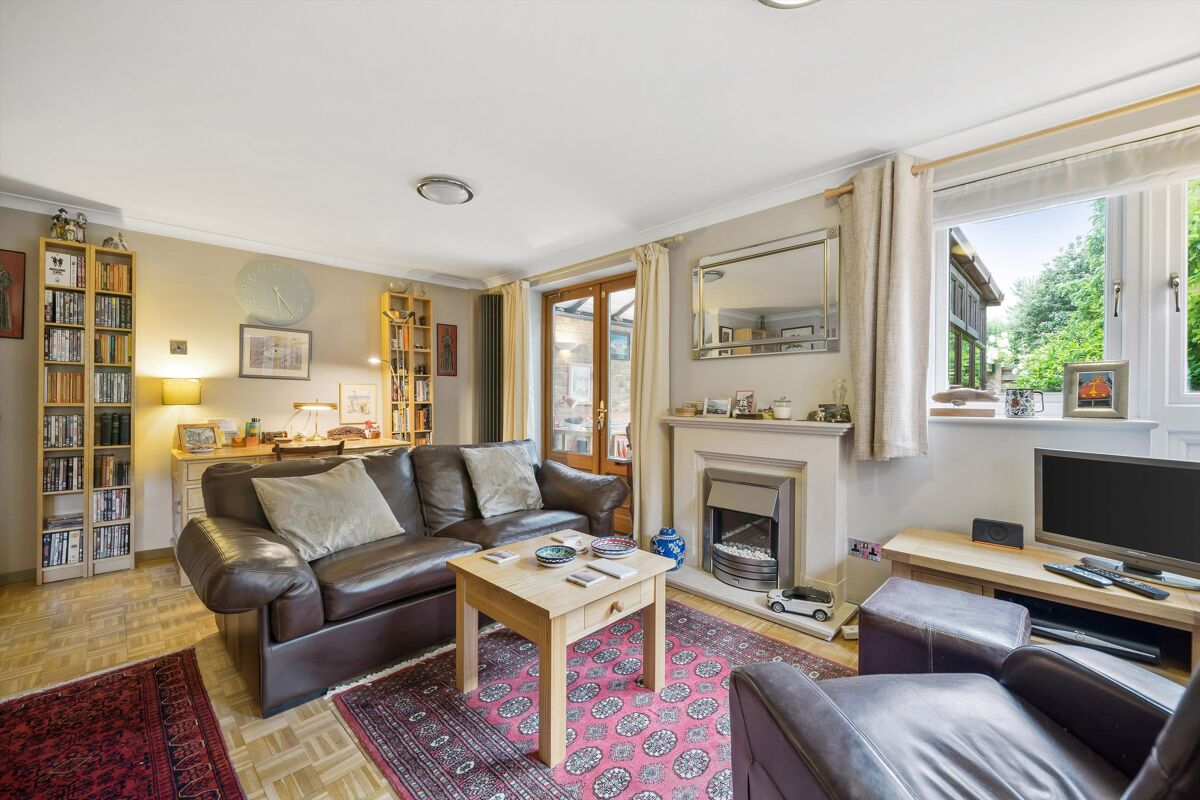 house for sale in Friars Mead, London, E14 CNW012165971 Knight Frank