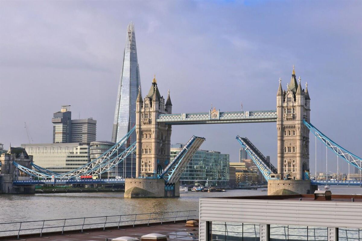 flat for sale in Millers Wharf House, E1W CNW012176159 Knight Frank