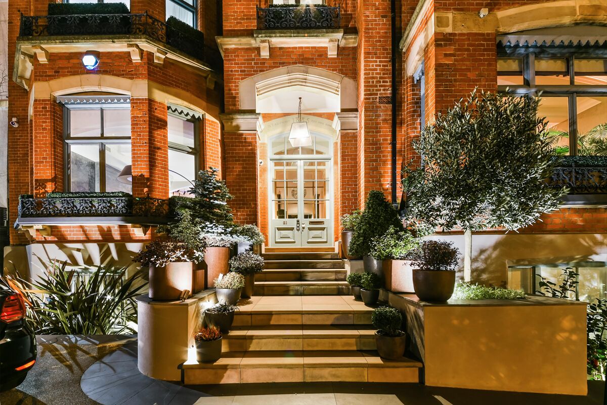 house for sale in Montpelier Row, Blackheath SE3. CNW012183750