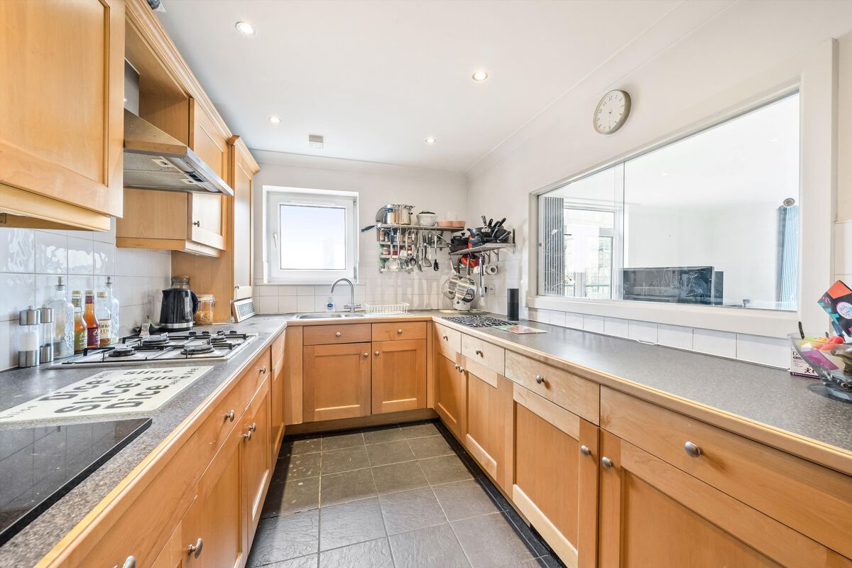 flat for sale in Dunbar Wharf, 108124 Narrow Street, London, E14