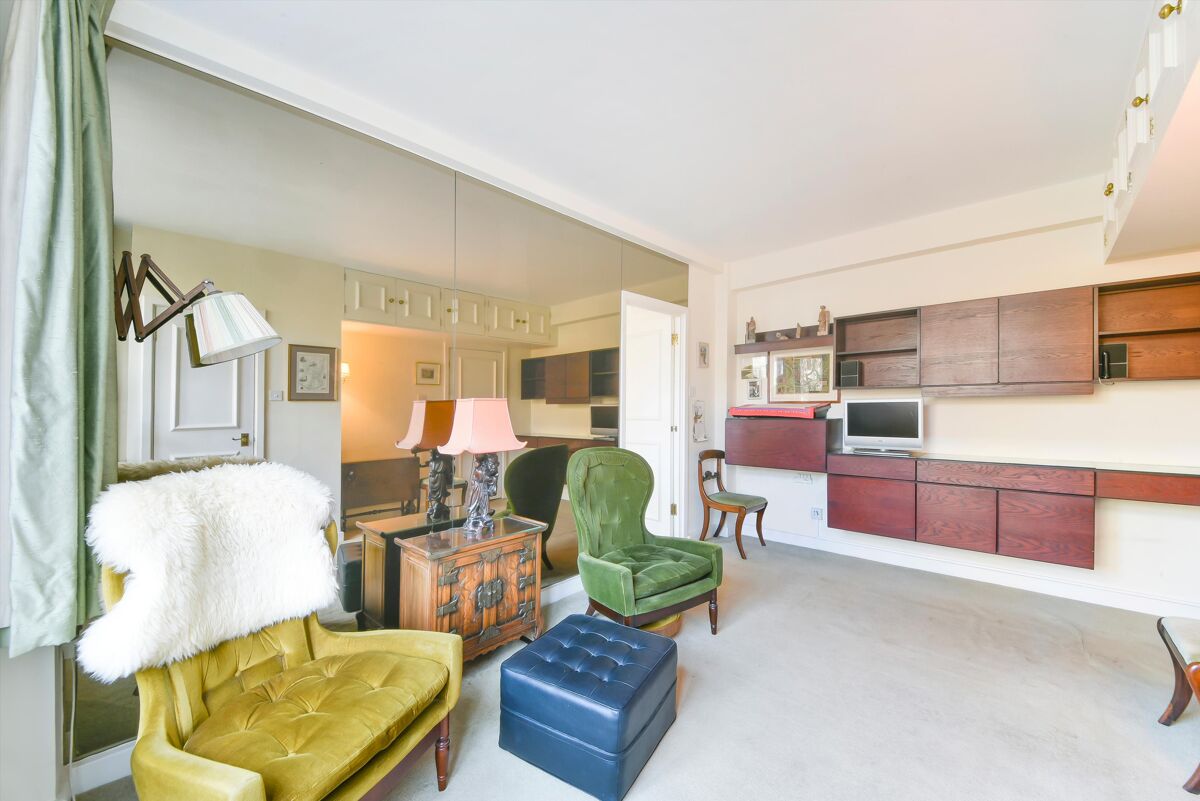 flat for sale in Clifford's inn, Fetter Lane, London, EC4A