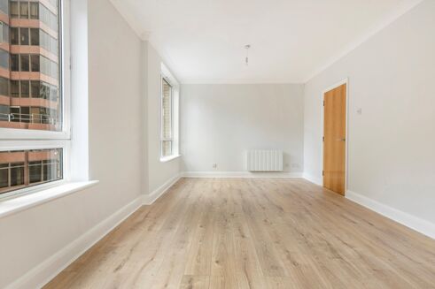 Picture of 3 bedroom apartment for sale.