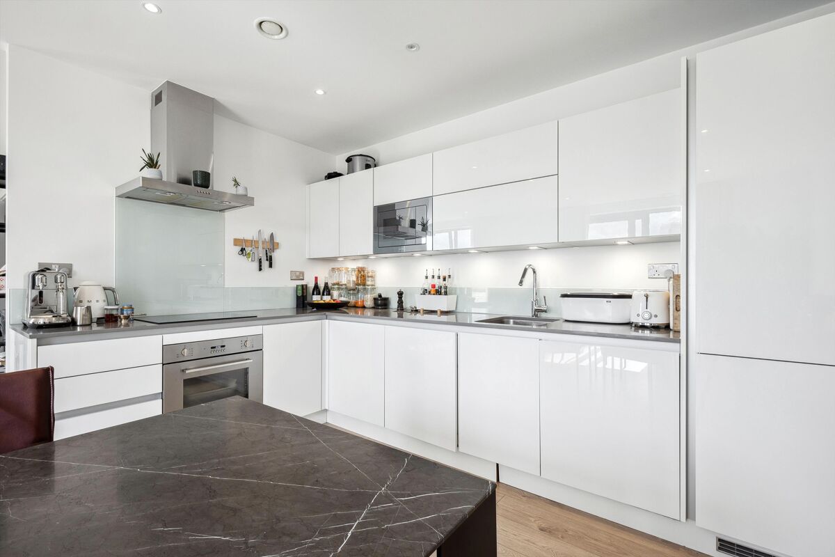 flat for sale in St. Pauls Way, London, E3 - CNW012224777 | Knight Frank