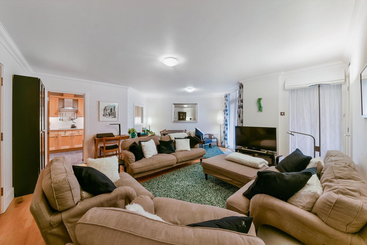 flat for sale in Narrow Street, London, E14 CNW012280593 Knight Frank