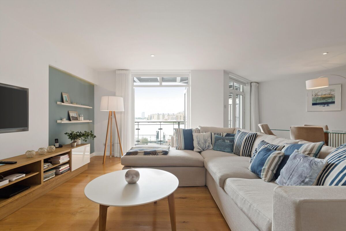 flat for sale in Dunbar Wharf, Narrow Street, Limehouse, London, E14