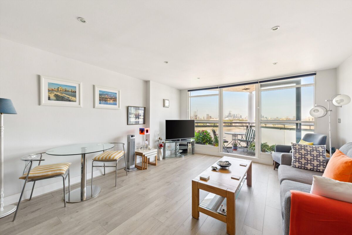 flat for sale in Orion Point, Crews Street, Isle of Dogs, London, E14