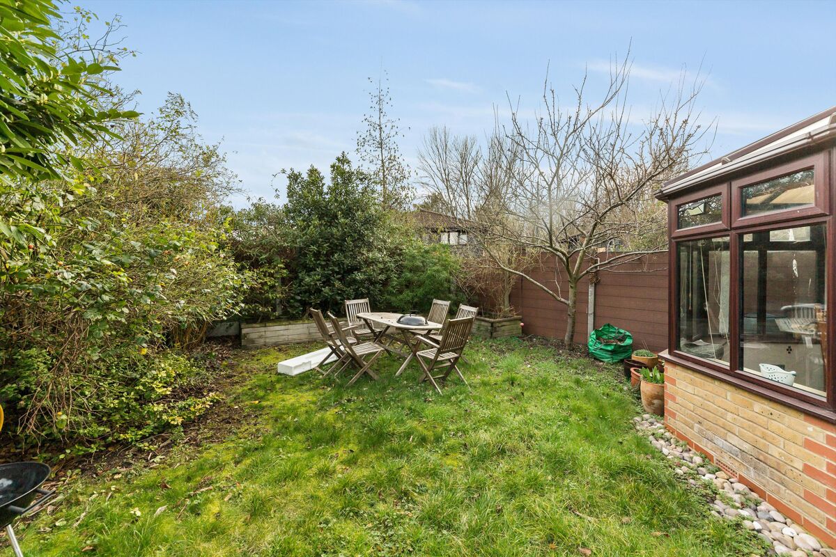 house for sale in Friars Mead, London, E14 CNW012328362 Knight Frank