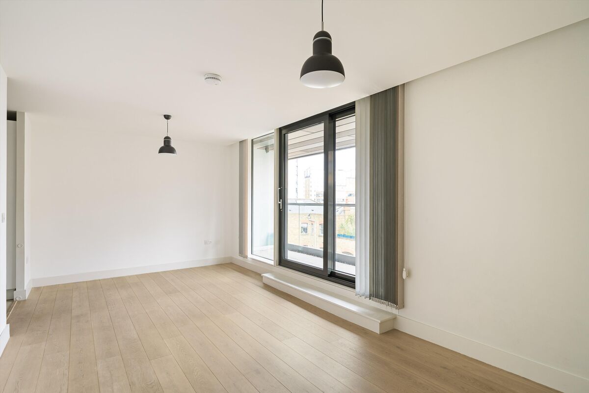 flat for sale in Gowers Walk, London, E1 CNW012368390 Knight Frank