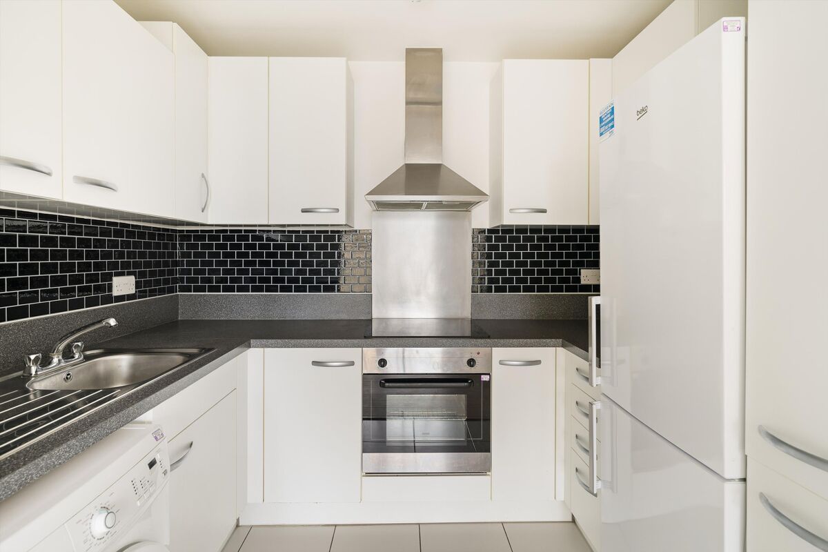 flat for sale in Gowers Walk, London, E1 CNW012368390 Knight Frank