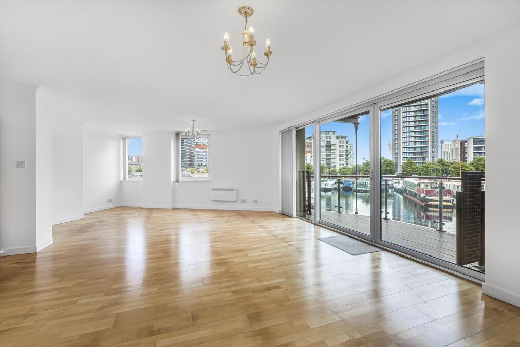Image of Boardwalk Place, London, E14