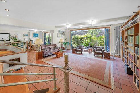 Picture of 2 bedroom apartment for sale.