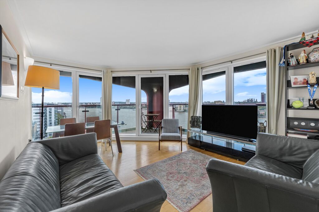 Image of Seacon Tower, Hutchings Street, London, E14