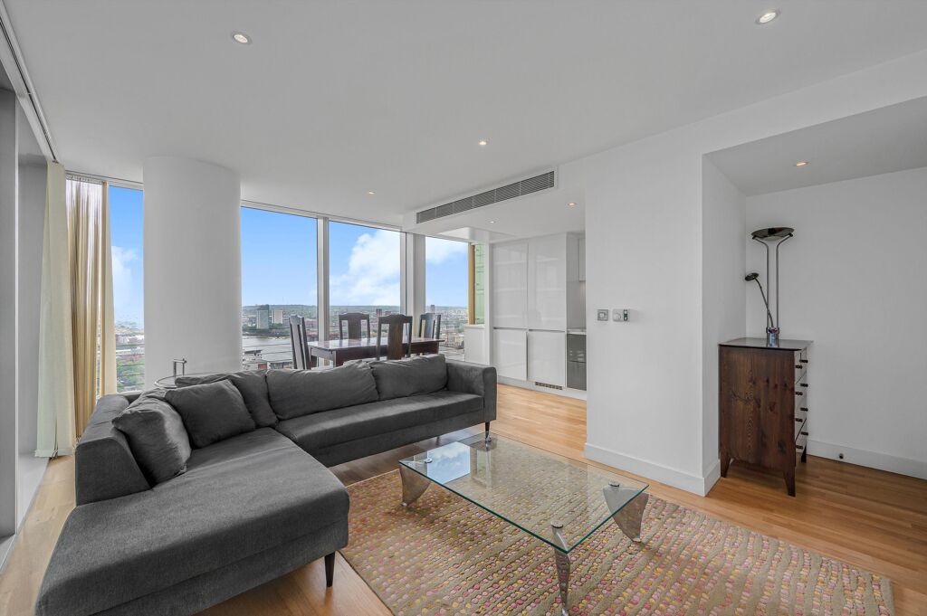 Image of Landmark West Tower, Marsh Wall, London, E14