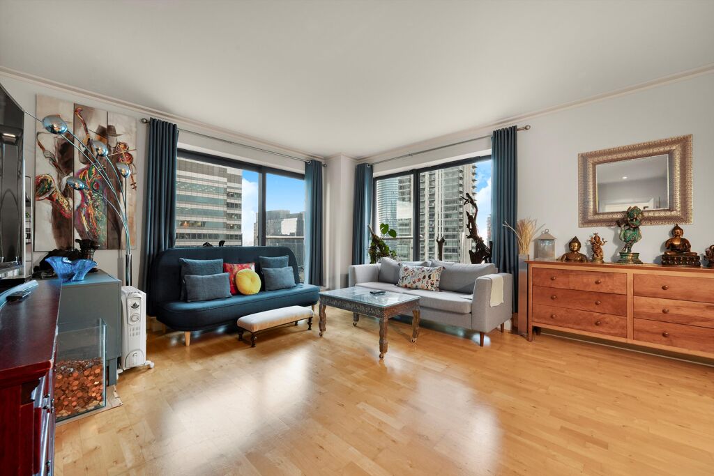 Image of South Quay Square, London, E14