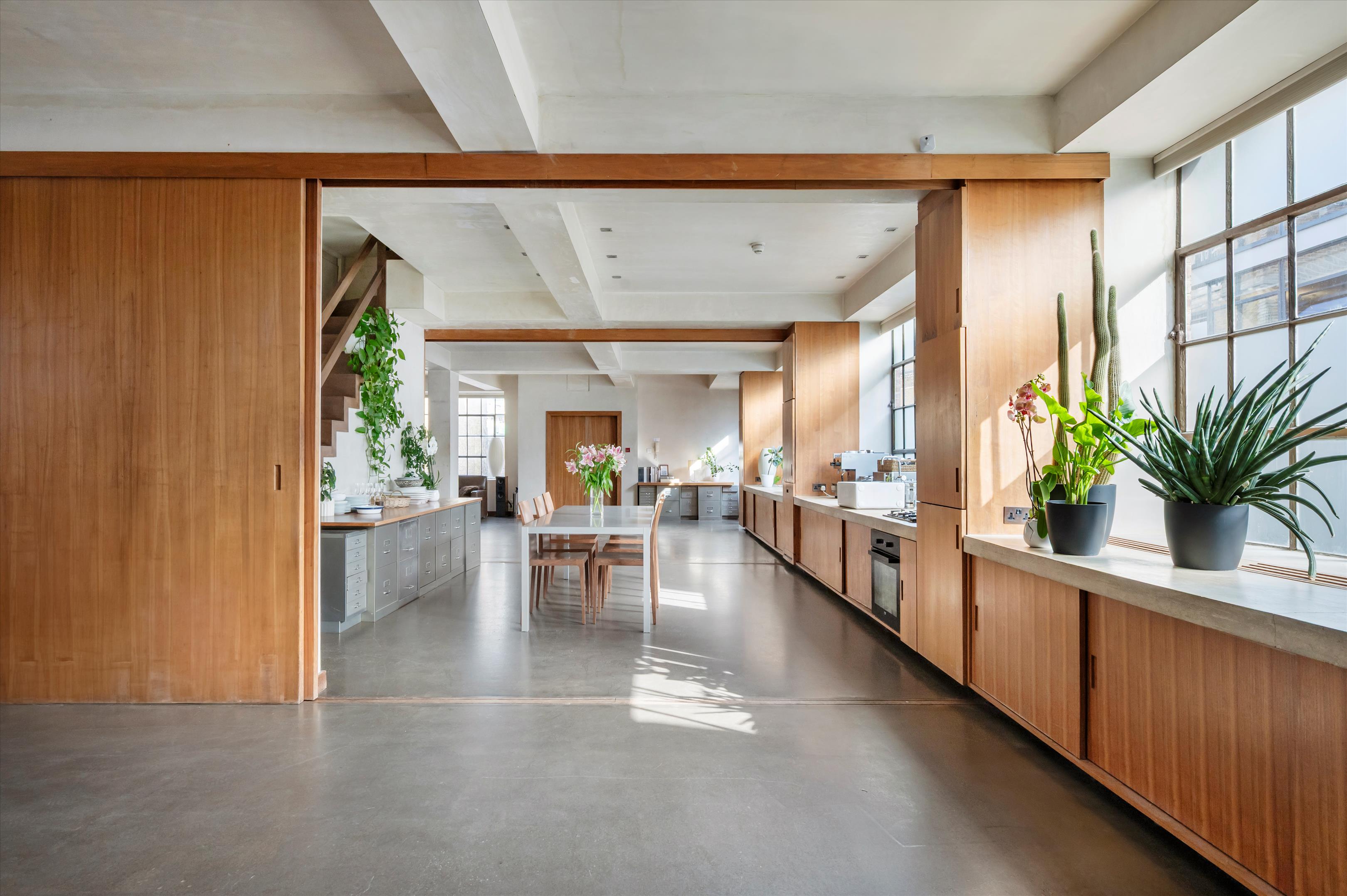 Knight Frank Property cnw012562946