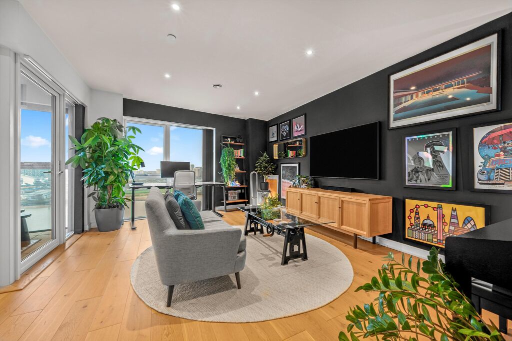 Image of Ovex Close, London, E14