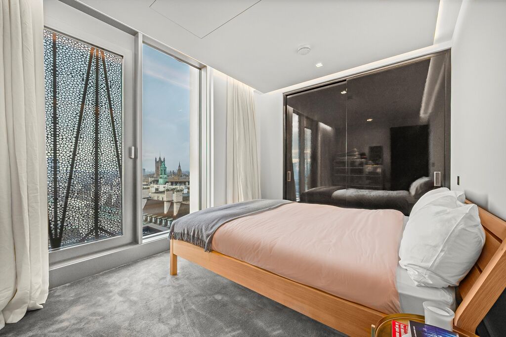Image of Belvedere Road, London, SE1.