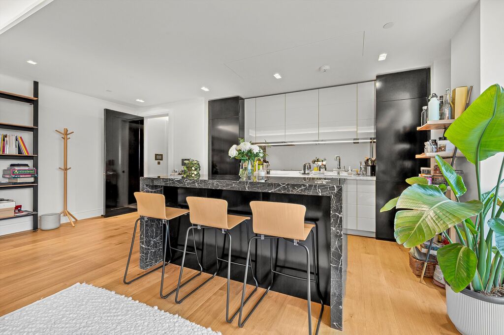 Image of Belvedere Road, London, SE1.