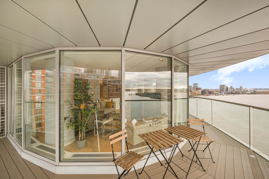 Image of New Providence Wharf, 1 Fairmont Avenue, Isle Of Dogs, London, E14.