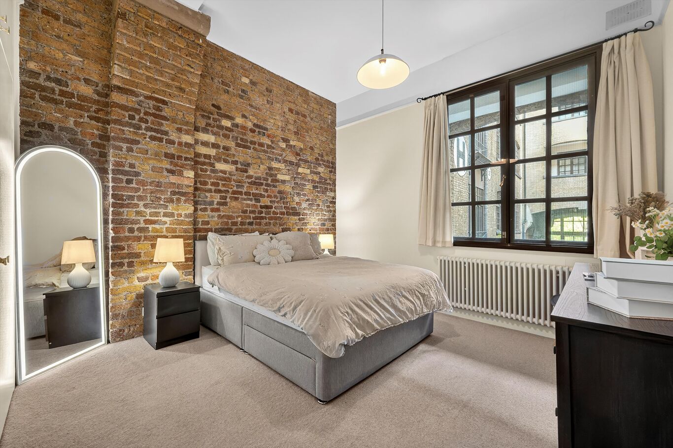 Image of Telfords Yard, London E1W