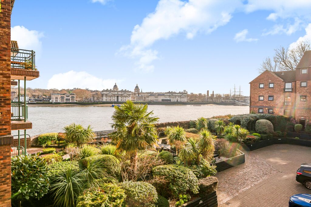 Image of Saunders Ness Road, London E14