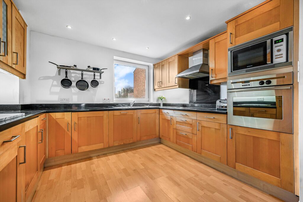 Image of Saunders Ness Road, London E14