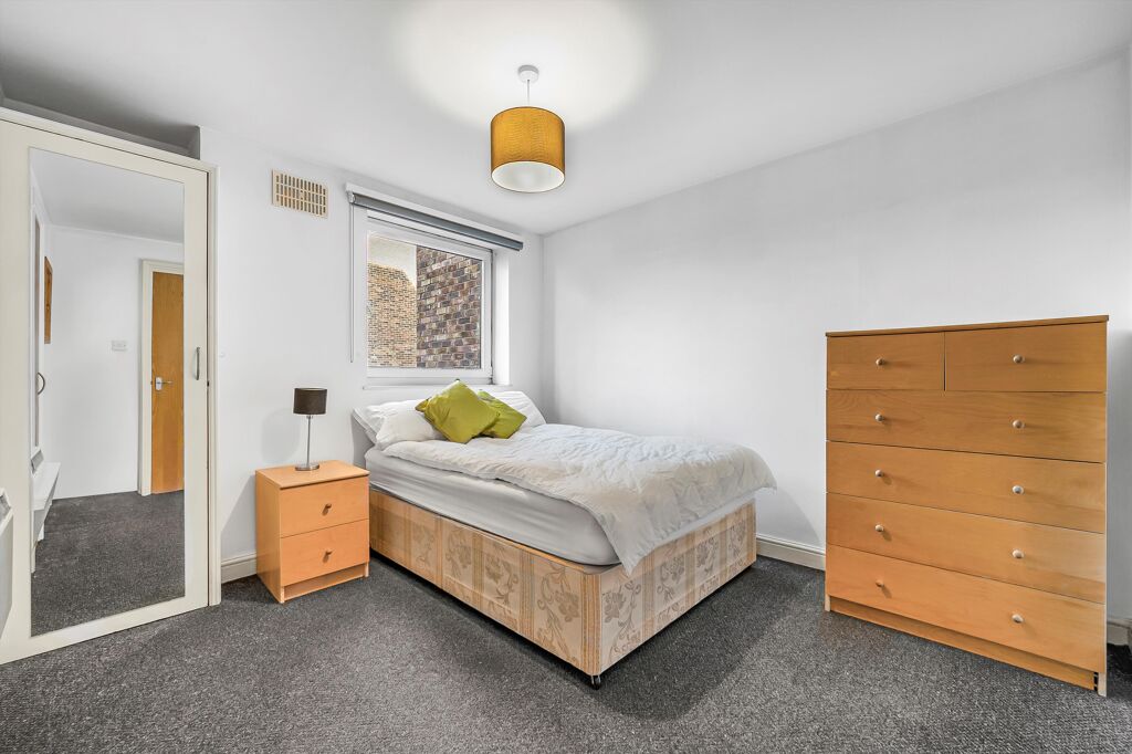 Image of Saunders Ness Road, London E14