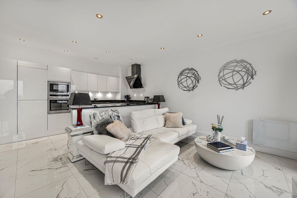 Image of Narrow Street, London, E14