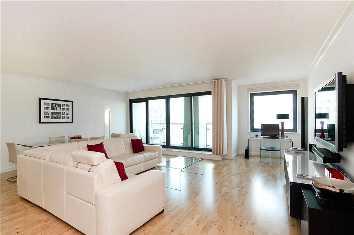 flat for sale in Discovery Dock Apartments East, 3 South Quay Square