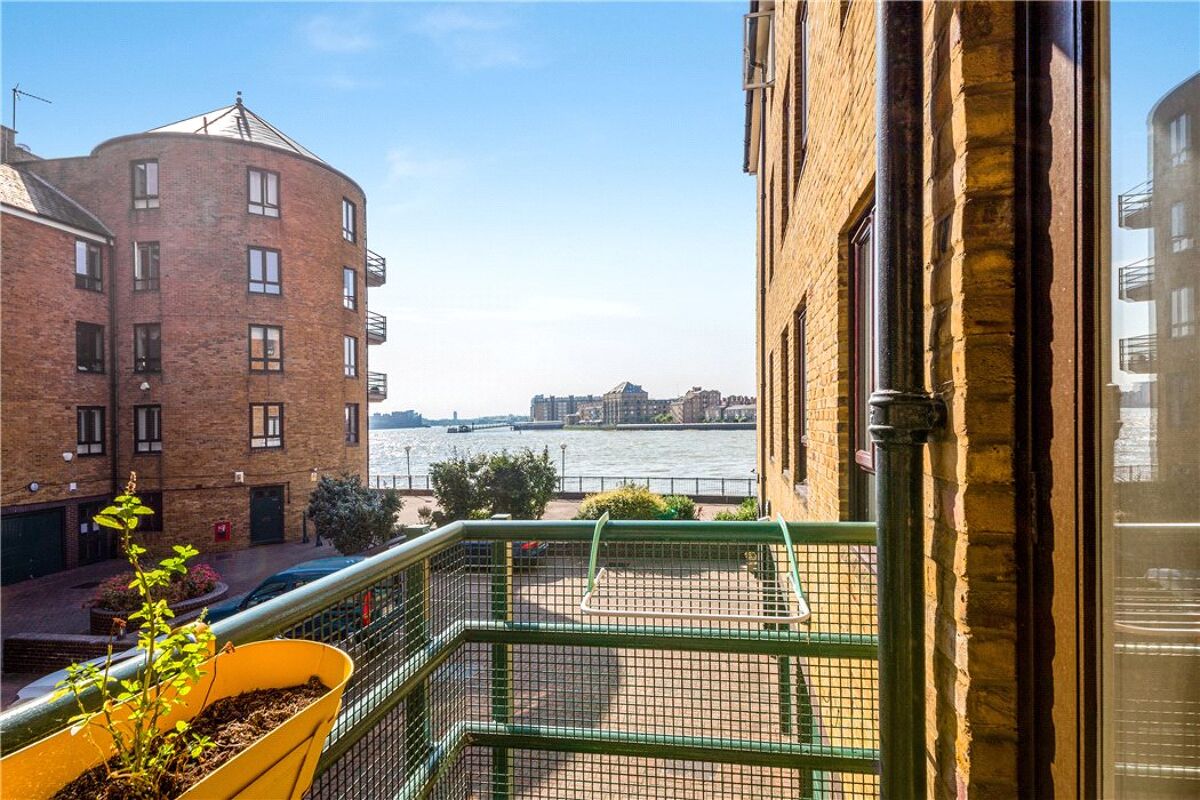 for sale in Narrow Street, Limehouse, London, E14