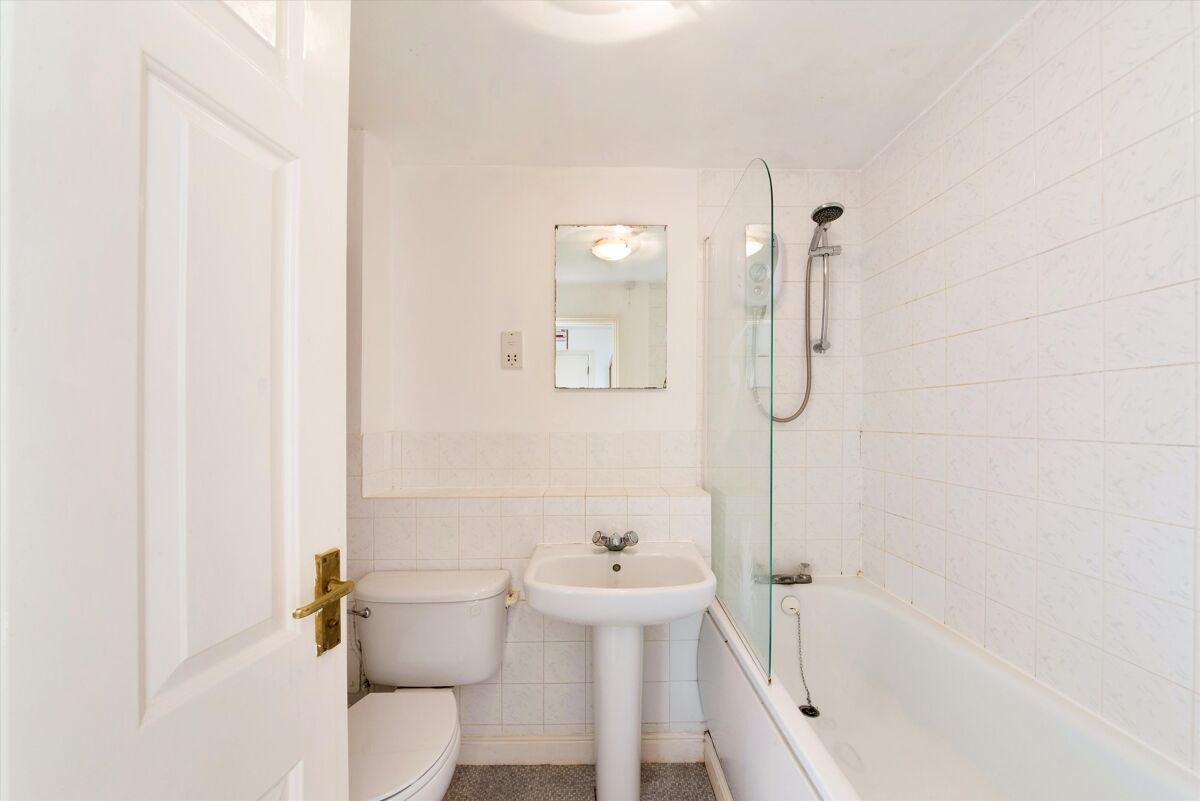 apartment for sale in Ferguson Close, E14 CNW120013 Knight Frank