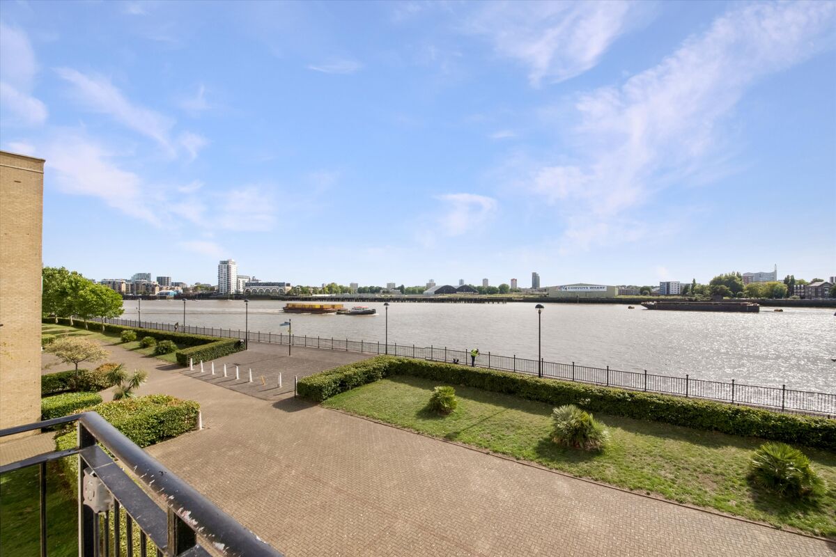 apartment for sale in Ferguson Close, E14 CNW120013 Knight Frank