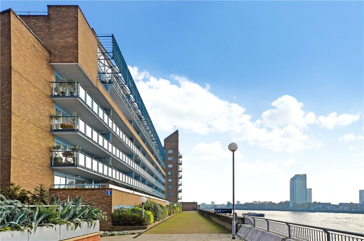 flat for sale in Arnhem Wharf, 2 Arnhem Place, Westferry Road, London, E14 CNW130161 Knight