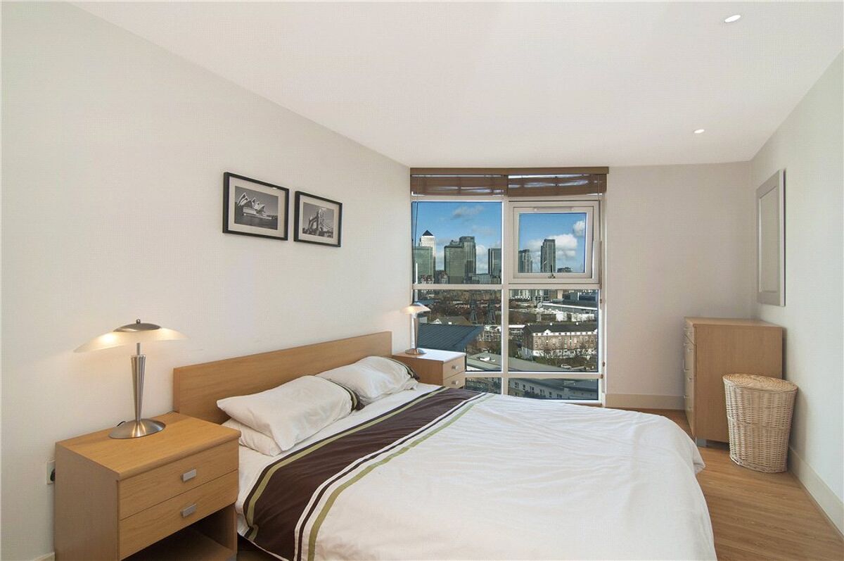 flat for sale in Orion Point, 7 Crews Street, Isle Of Dogs, London, E14