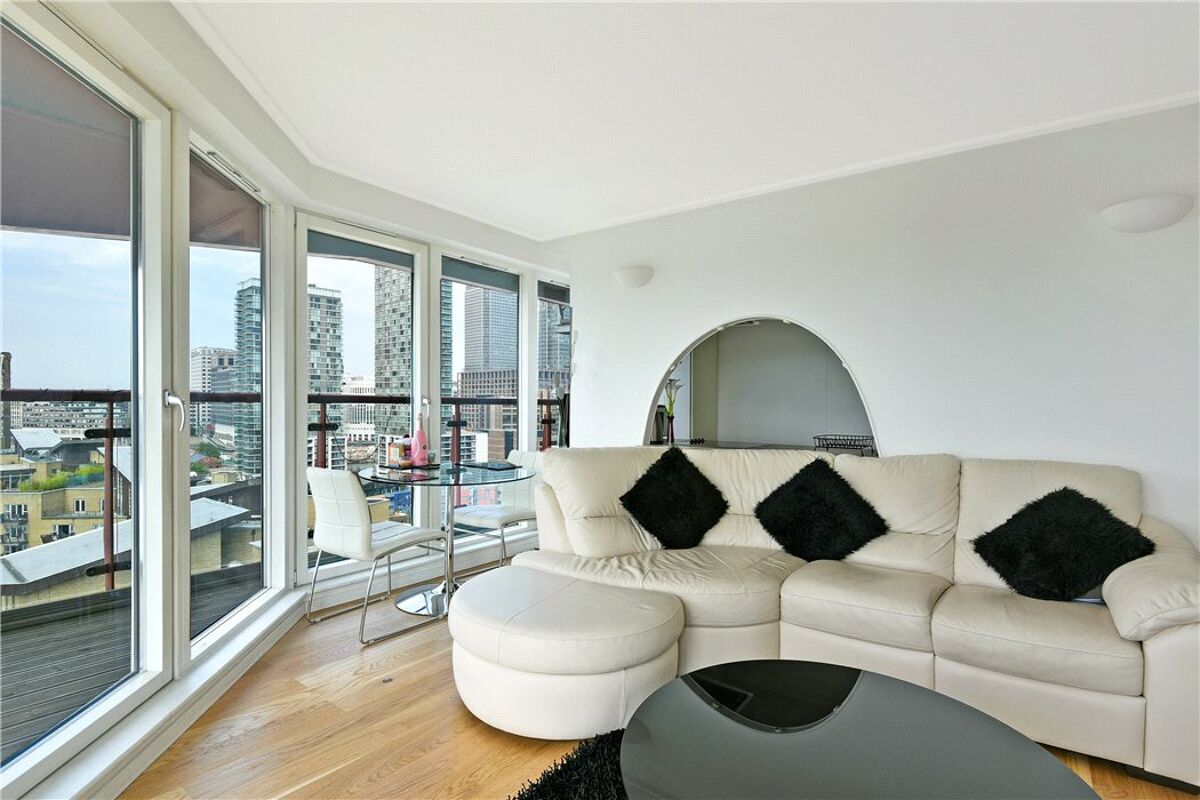 flat for sale in Seacon Tower, 5 Hutchings Street, Westferry Road