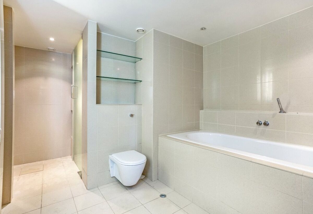 flat for sale in Limehouse Wharf, 148 Narrow Street, Limehouse, London