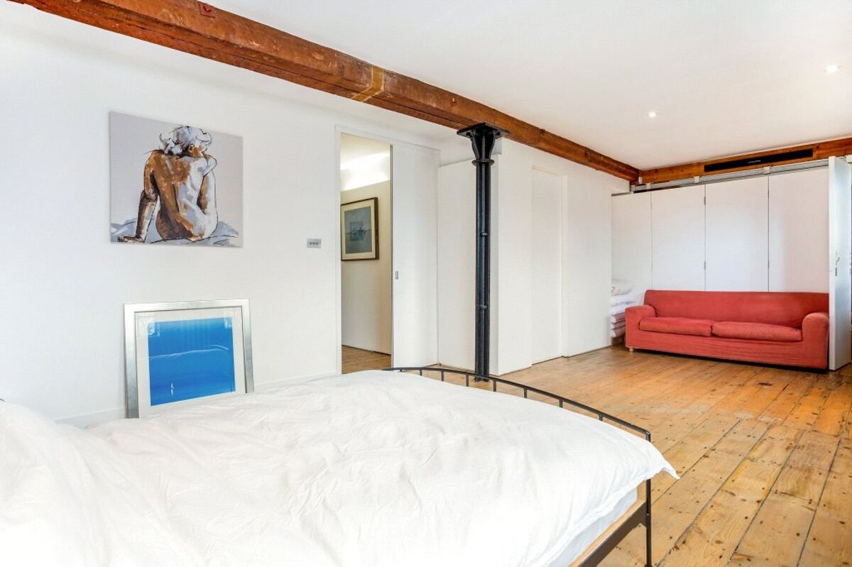 flat for sale in Limehouse Wharf, 148 Narrow Street, Limehouse, London