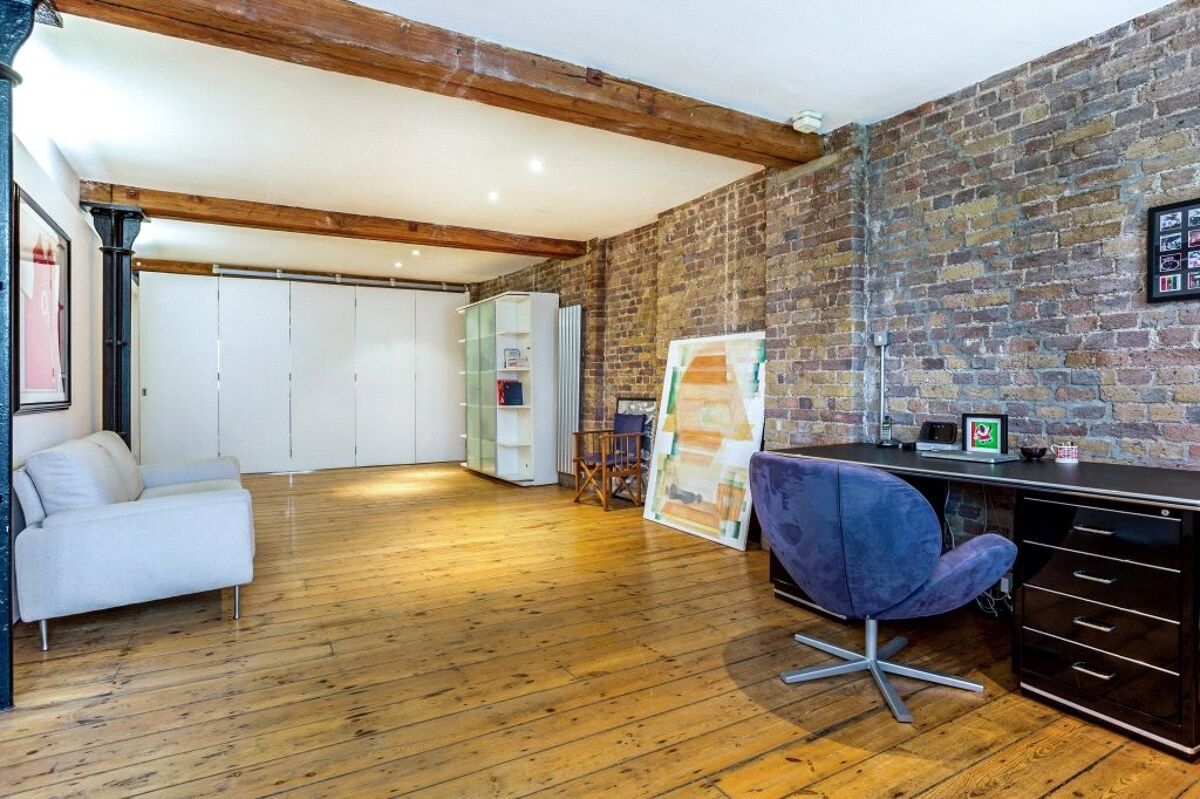 flat for sale in Limehouse Wharf, 148 Narrow Street, Limehouse, London