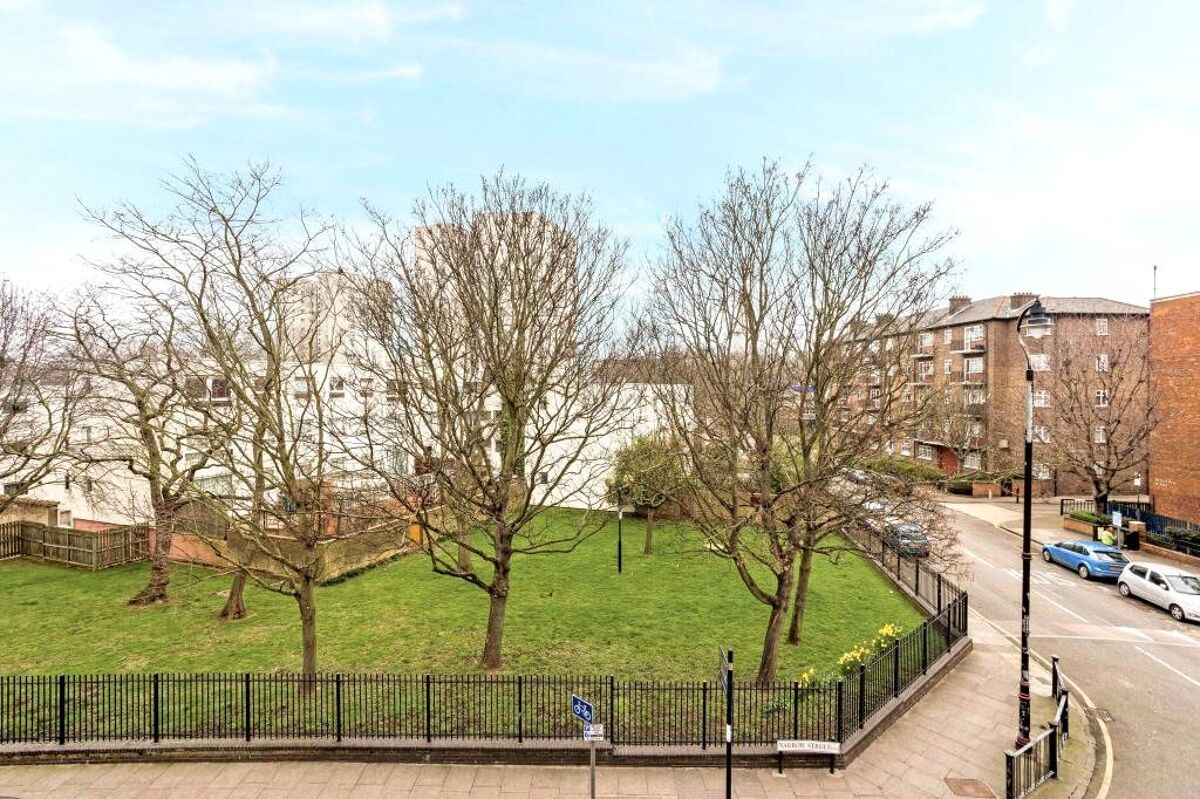 flat for sale in Limehouse Wharf, 148 Narrow Street, Limehouse, London