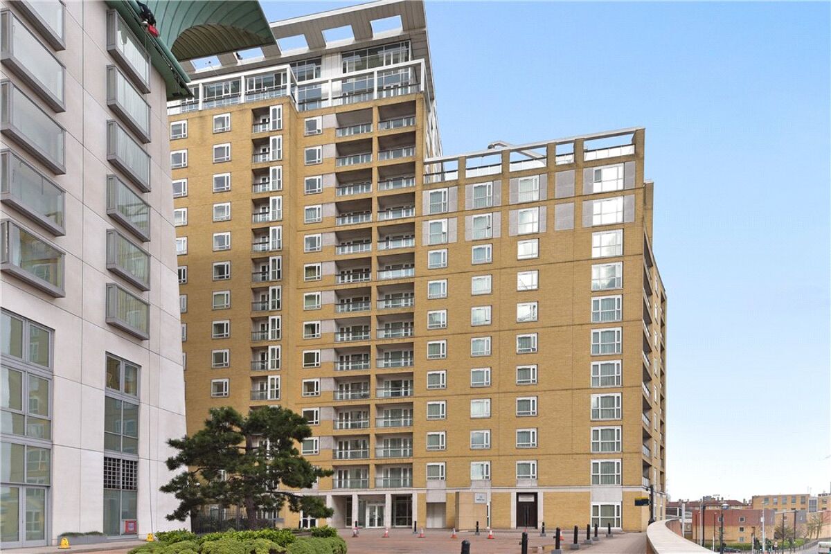 flat for sale in Eaton House, 38 Westferry Circus, Nr Canary Wharf