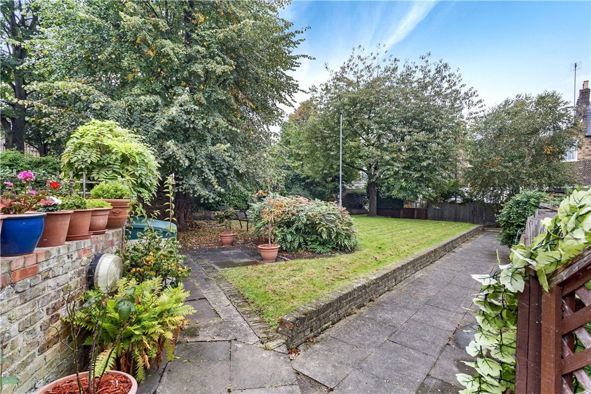 house for sale in Barnes Street, Limehouse, London, E14 CNW170061