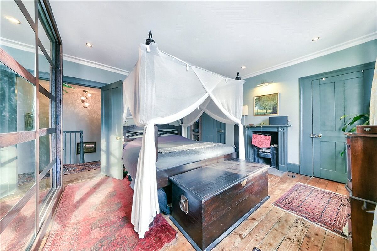 house for sale in Commercial Road, Limehouse, London, E14 CNW180145