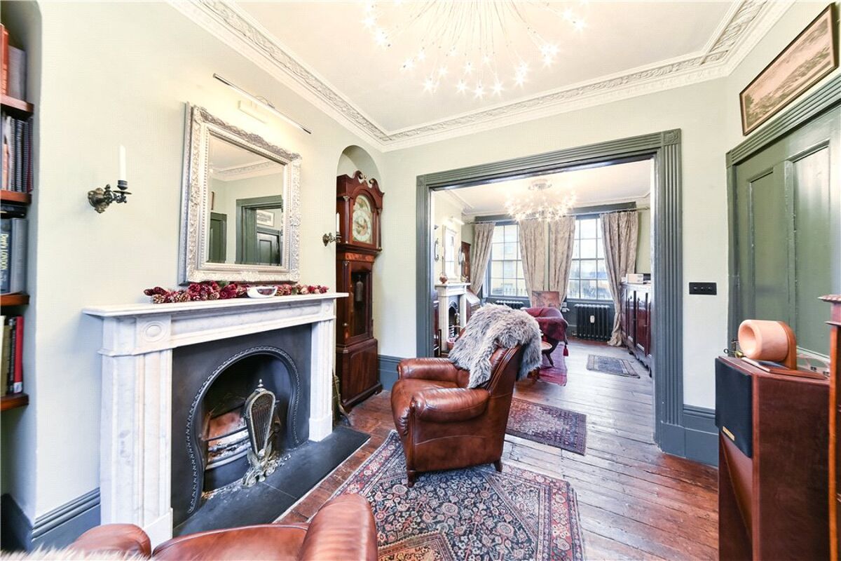 house for sale in Commercial Road, Limehouse, London, E14 CNW180145