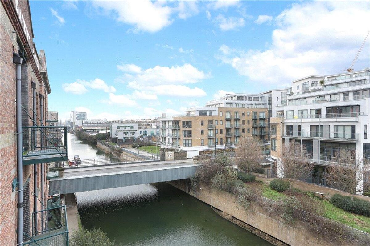 flat for sale in Morris Road, Poplar, London, E14 CNW180154 Knight