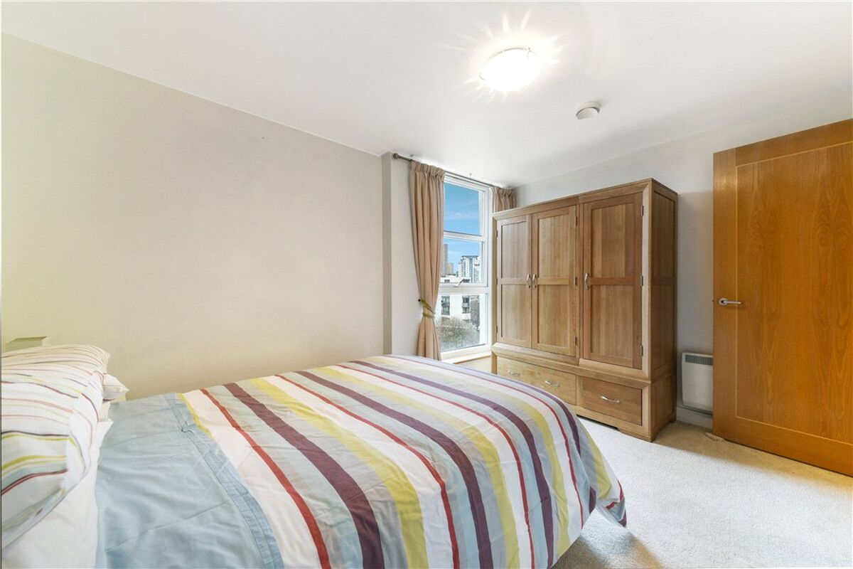 flat for sale in Pierhead Lock, 416 Manchester Road, London, E14