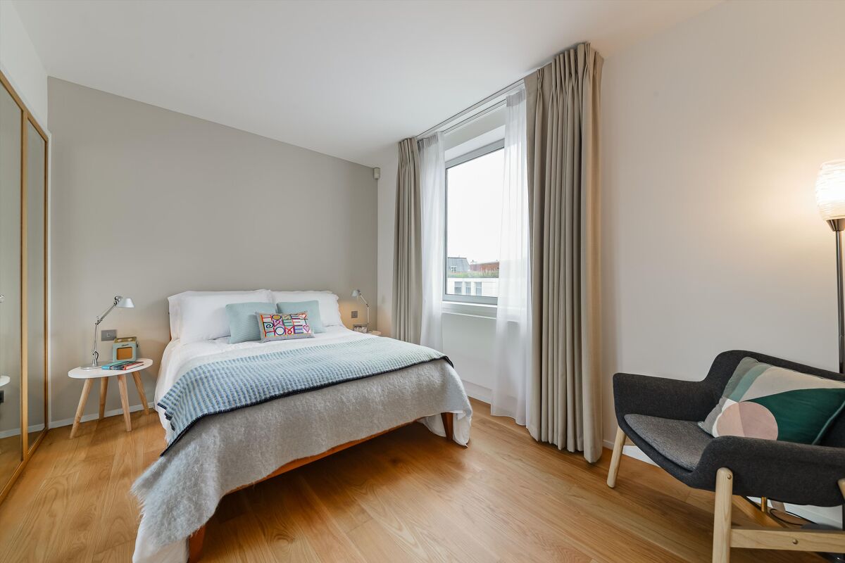 flat for sale in Crown Apartments, 2 Queen Elizabeth Street, London