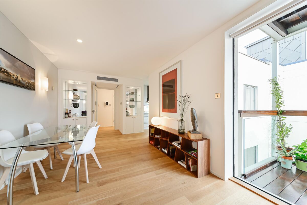 flat for sale in Crown Apartments, 2 Queen Elizabeth Street, London
