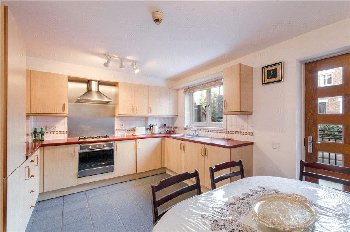 house for sale in St Davids Square, Isle of Dogs, London, E14