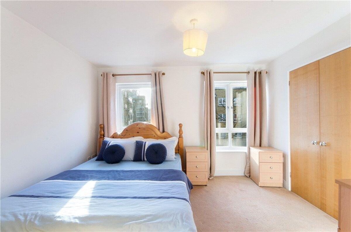 house for sale in St Davids Square, Isle of Dogs, London, E14